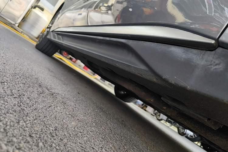 Used BYD Han 2022 DM-i 121KM Luxury Model Right Side Sill
