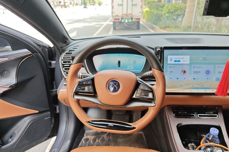 Used BYD Han 2022 DM-i 242km Flagship Model Steering Wheel