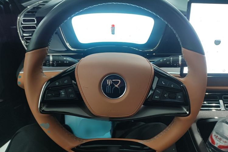 Used BYD Han 2022 EV Genesis Edition 610KM All-Wheel Drive Premium Model Steering Wheel