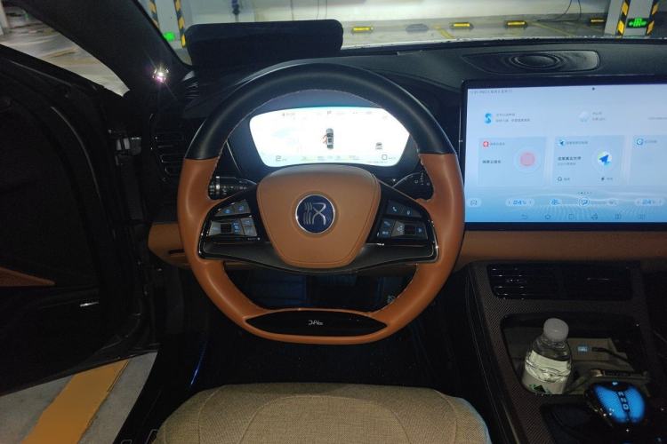 Used BYD Han 2022 DM-p 202km Four-Wheel Drive Flagship Model Steering Wheel