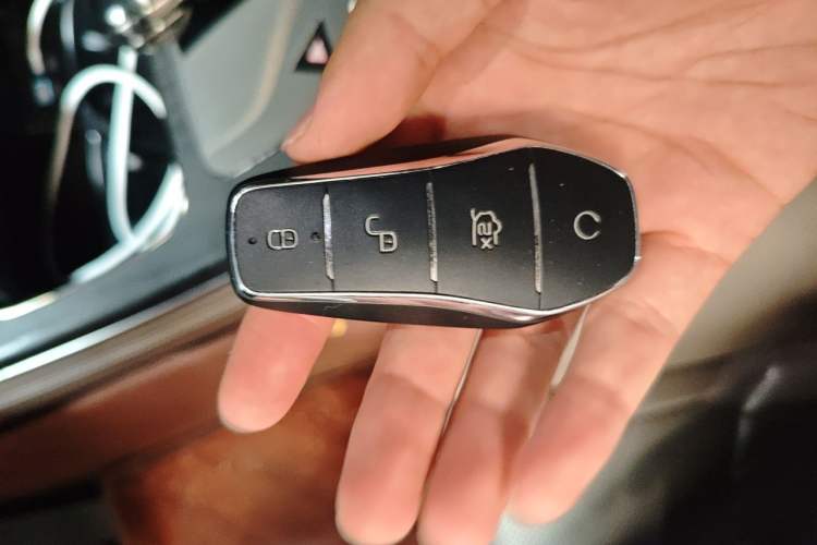Used BYD Han 2022 DM-i 121KM Luxury Model Vehicle Key