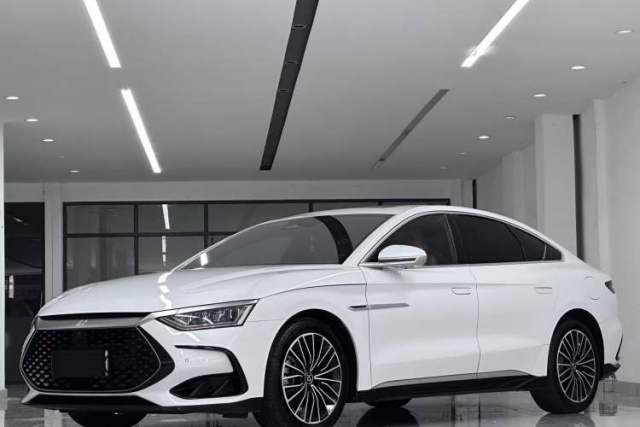 Ojetý BYD Han 2022 DM-i 121KM Luxury Model