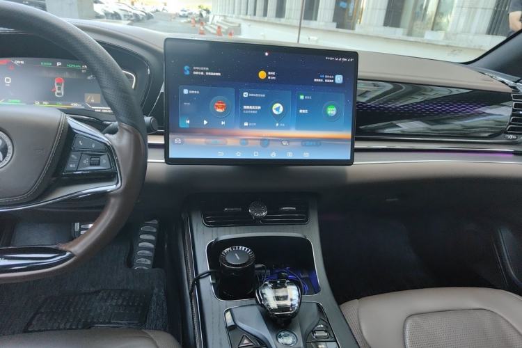 Used BYD Han 2022 EV Genesis Edition 610KM All-Wheel Drive Premium Model Center Console