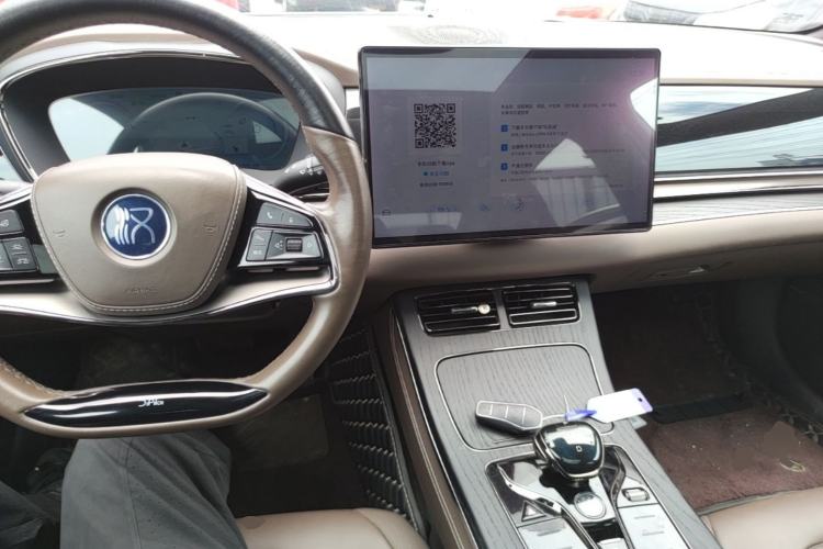 Used BYD Han 2022 EV Genesis Edition 715 km Front-Wheel-Drive Flagship Model Center Console