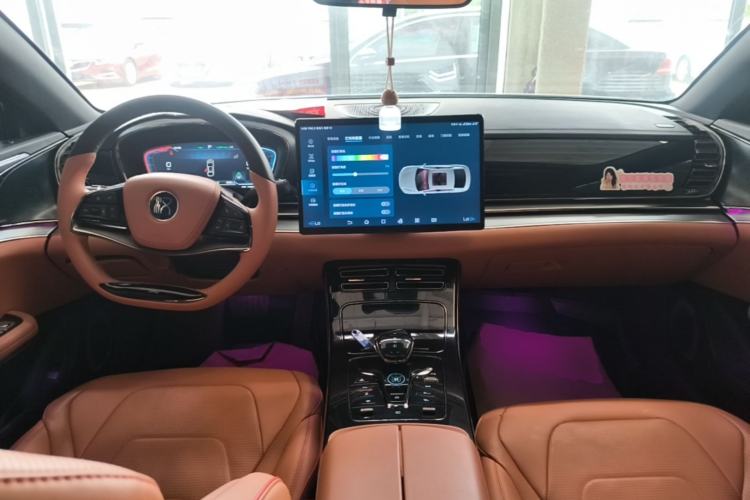 Used BYD Han 2022 DM-i 121KM Prestige Model Center Console