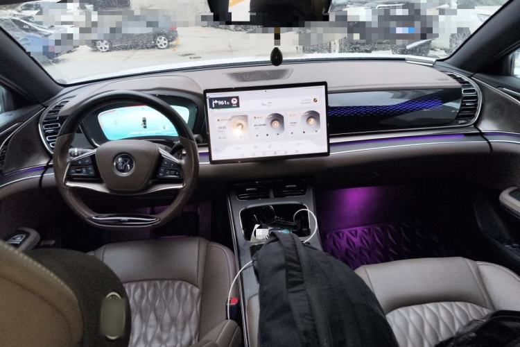 Used BYD Han 2022 DM-i 121KM Luxury Model Center Console