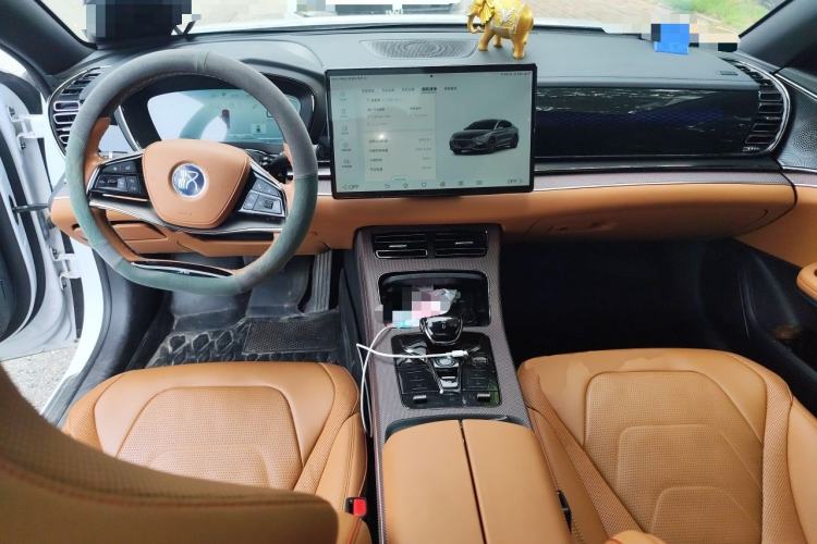 Used BYD Han 2022 DM-i 121KM Luxury Model Center Console
