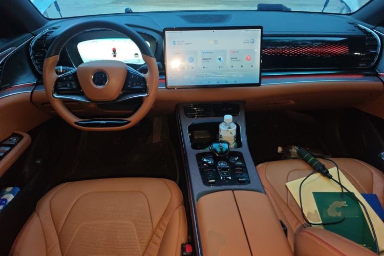 Used BYD Han 2022 DM-i 121KM Flagship Model Center Console