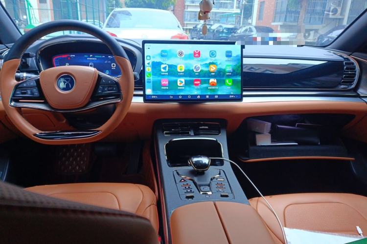 Used BYD Han 2022 DM-i 121KM Prestige Model Center Console