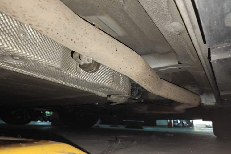 Used BYD Han 2022 DM-i 121KM Luxury Model Chassis Front Right