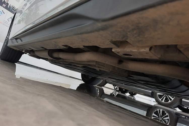 Used BYD Han 2022 DM-i 121KM Prestige Model Chassis Front Right