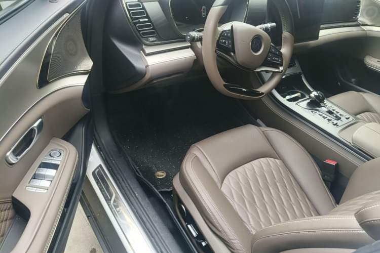 Used BYD Han 2022 DM-i 121KM Prestige Model Driver Seat