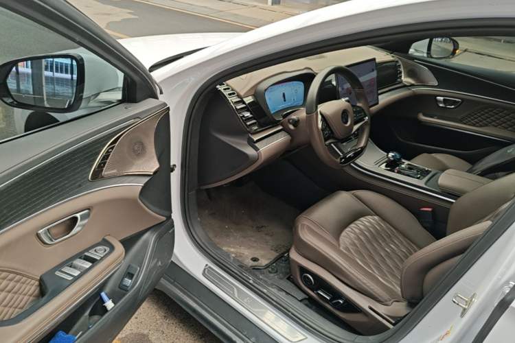 Used BYD Han 2022 DM-i 121KM Luxury Model Driver Seat