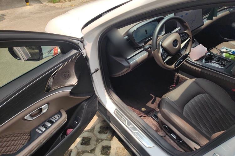Used BYD Han 2022 DM-i 121KM Luxury Model Driver Seat