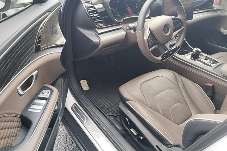Used BYD Han 2022 EV Genesis Edition 715 km Front-Wheel-Drive Flagship Model Driver Seat