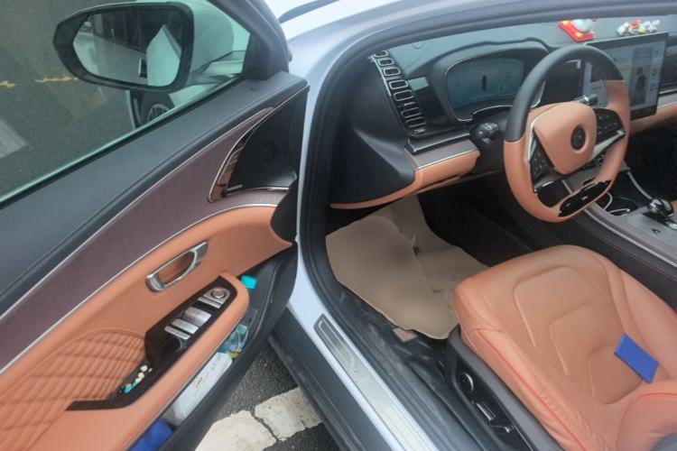 Used BYD Han 2022 DM-i 121KM Luxury Model Driver Seat