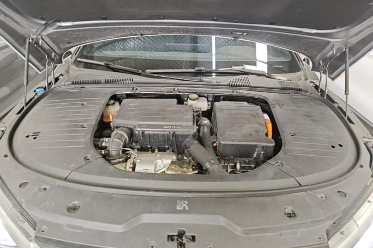 Used BYD Han 2022 DM-i 121KM Prestige Model Engine Bay