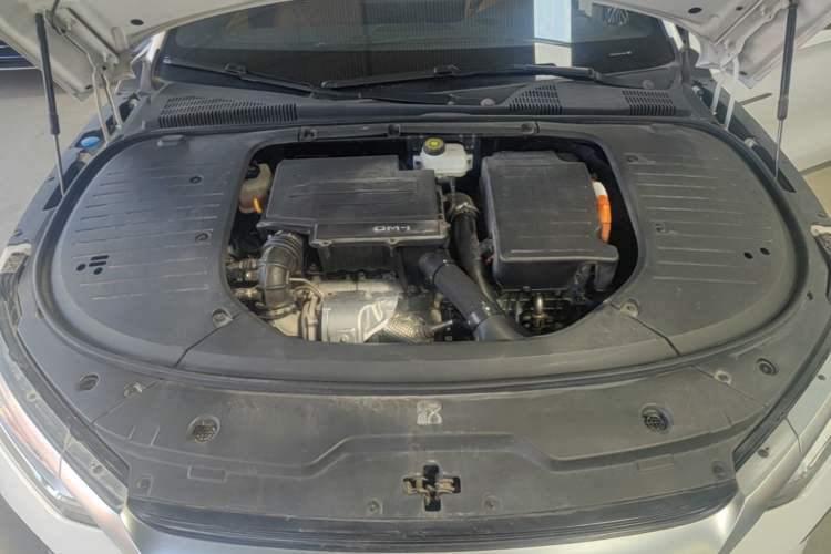 Used BYD Han 2022 DM-i 121KM Prestige Model Engine Bay