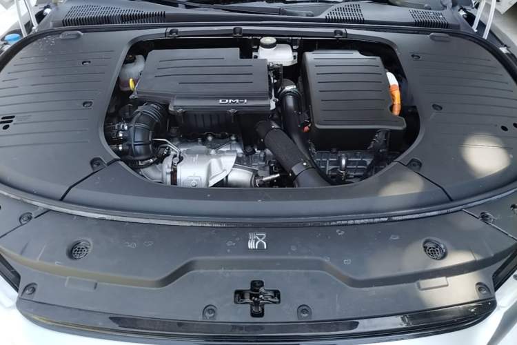 Used BYD Han 2022 DM-i 121KM Prestige Model Engine Bay