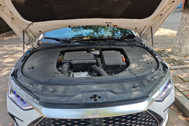 Used BYD Han 2022 DM-i 121KM Luxury Model Engine Bay