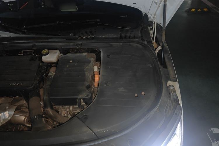 Used BYD Han 2022 DM-i 121KM Prestige Model Engine Bay Left