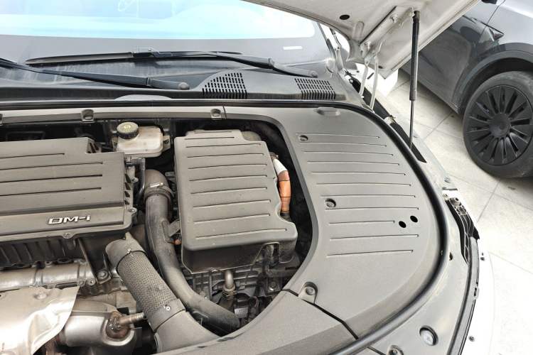 Used BYD Han 2022 DM-i 121KM Prestige Model Engine Bay Left