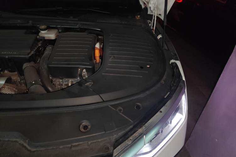Used BYD Han 2022 DM-i 121KM Luxury Model Engine Bay Left