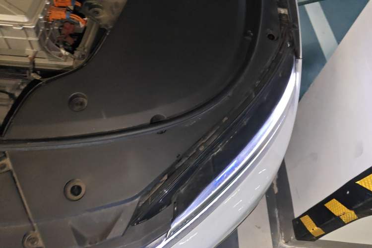 Used BYD Han 2022 EV Genesis Edition 715 km Front-Wheel-Drive Flagship Model Engine Bay Left