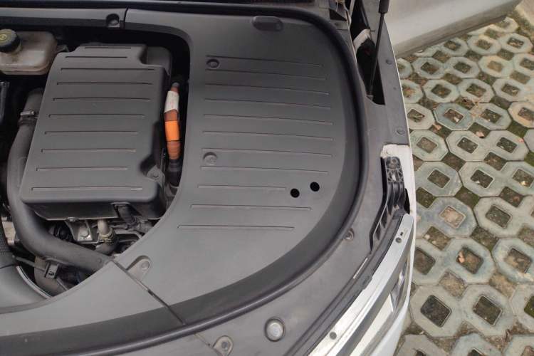 Used BYD Han 2022 DM-i 121KM Luxury Model Engine Bay Left