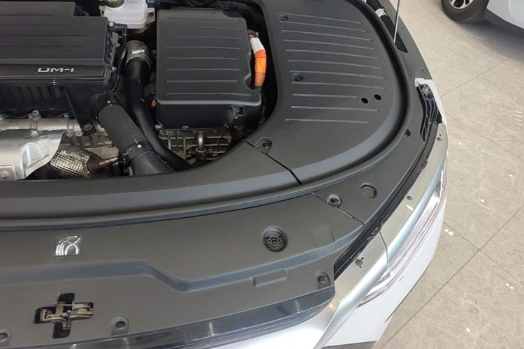 Used BYD Han 2022 DM-i 121KM Prestige Model Engine Bay Left