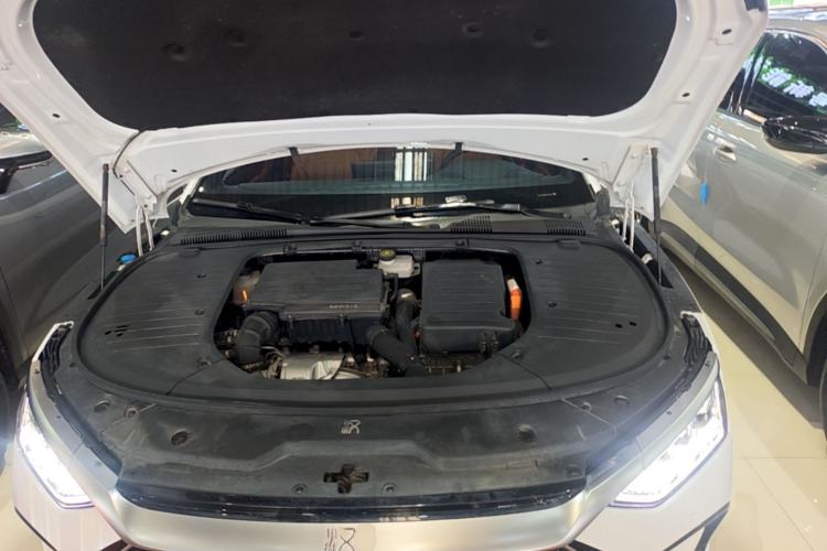 Used BYD Han 2022 DM-i 121KM Luxury Model Engine Bay