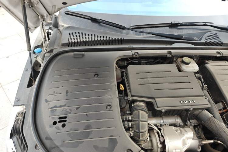 Used BYD Han 2022 DM-i 121KM Prestige Model Engine Bay Right
