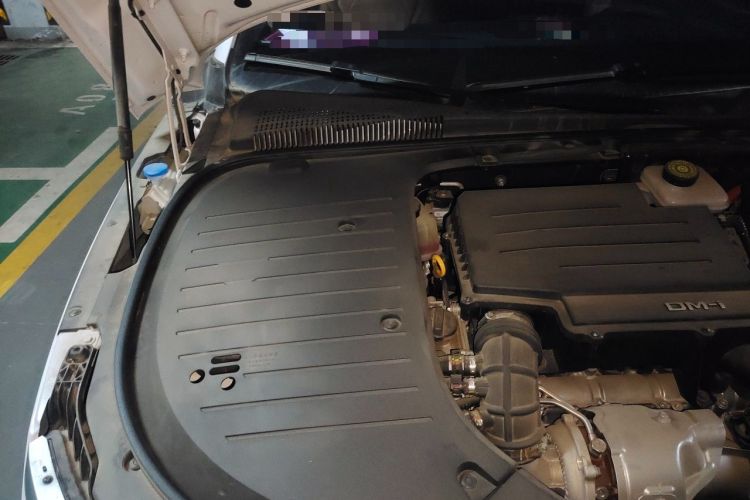Used BYD Han 2022 DM-i 121KM Luxury Model Engine Bay Right