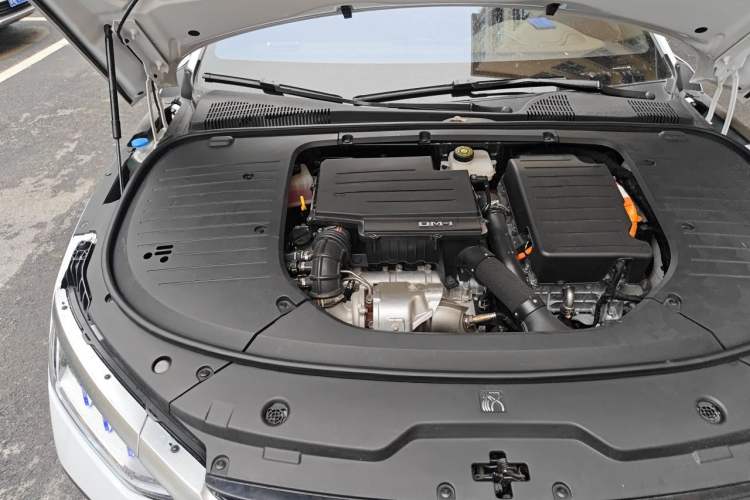 Used BYD Han 2022 DM-i 121KM Luxury Model Engine Bay Right