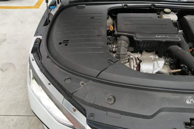 Used BYD Han 2022 DM-i 121KM Luxury Model Engine Bay Right