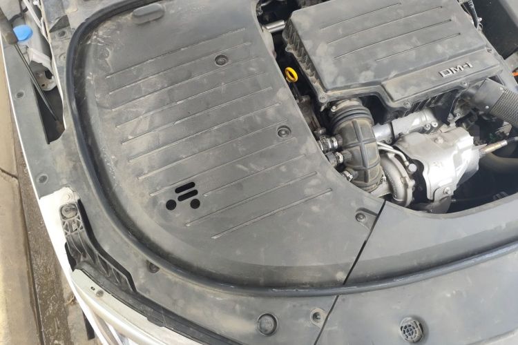 Used BYD Han 2022 DM-i 121KM Luxury Model Engine Bay Right