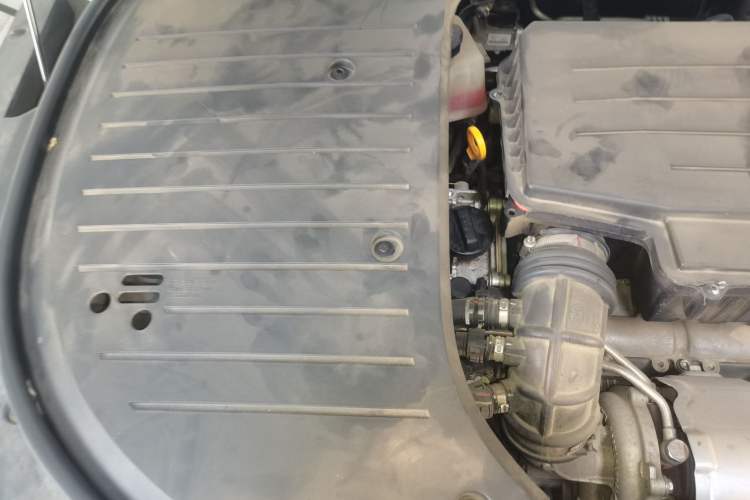 Used BYD Han 2022 DM-i 121KM Prestige Model Engine Bay Right