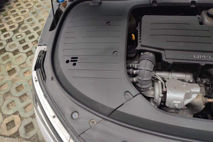 Used BYD Han 2022 DM-i 121KM Luxury Model Engine Bay Right