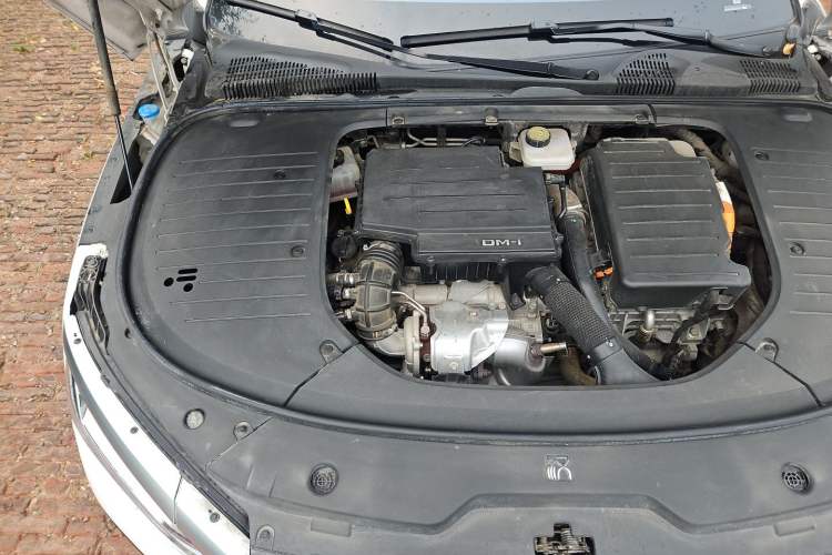 Used BYD Han 2022 DM-i 121KM Prestige Model Engine Bay Right