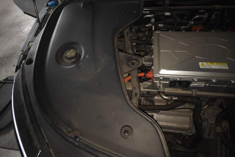 Used BYD Han 2022 EV Genesis Edition 610KM All-Wheel Drive Premium Model Engine Bay Right