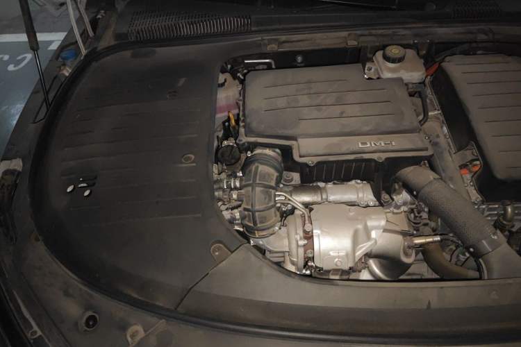 Used BYD Han 2022 DM-i 121KM Luxury Model Engine Bay Right