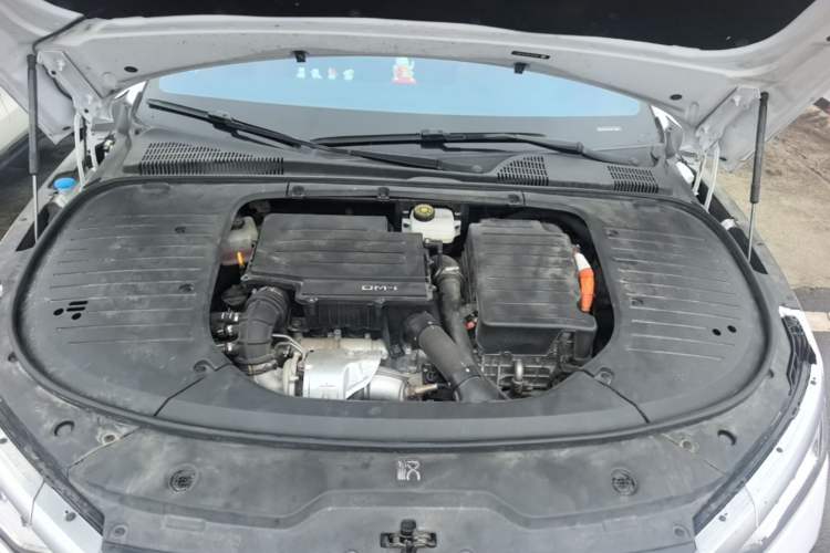 Used BYD Han 2022 DM-i 121KM Luxury Model Engine Bay