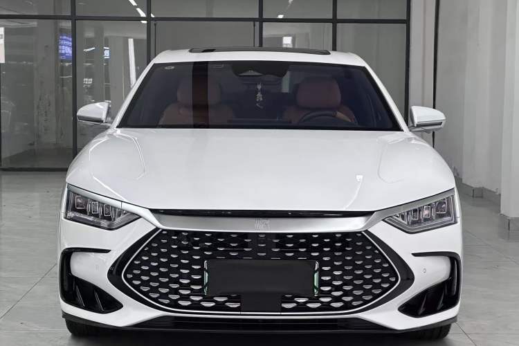 Used BYD Han 2022 DM-i 121KM Luxury Model Exterior 2