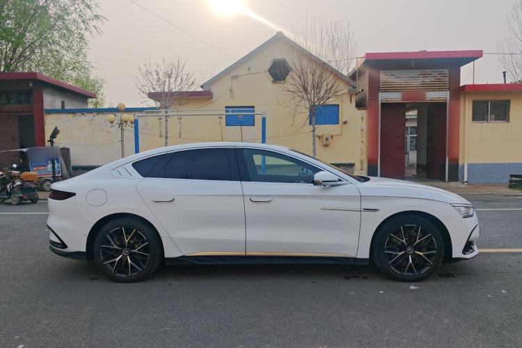 Used BYD Han 2022 DM-p 202km Four-Wheel Drive Flagship Model Exterior 2