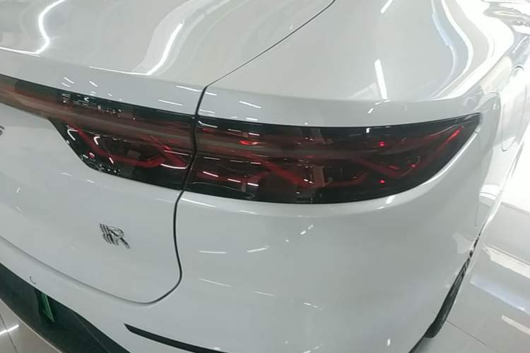 Used BYD Han 2022 DM-i 121KM Luxury Model Exterior 3