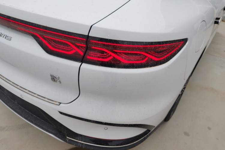 Used BYD Han 2022 DM-i 121KM Prestige Model Exterior 3