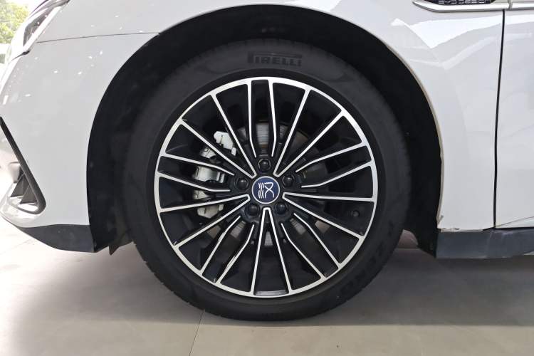 Used BYD Han 2022 DM-i 121KM Prestige Model Exterior 5