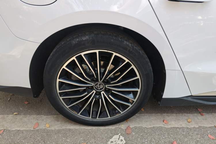 Used BYD Han 2022 DM-i 121KM Luxury Model Exterior 5