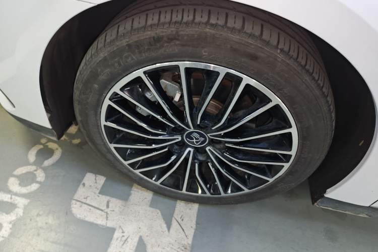 Used BYD Han 2022 DM-i 121KM Prestige Model Exterior 7