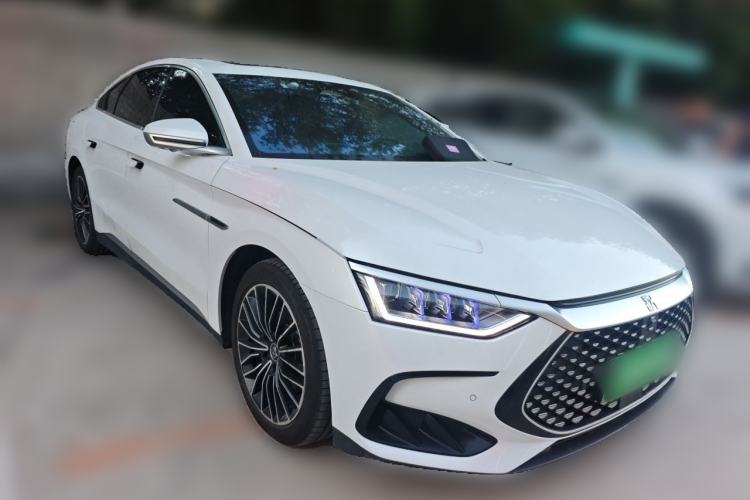 Used BYD Han 2022 DM-i 121KM Flagship Model Front Right 45 Deg